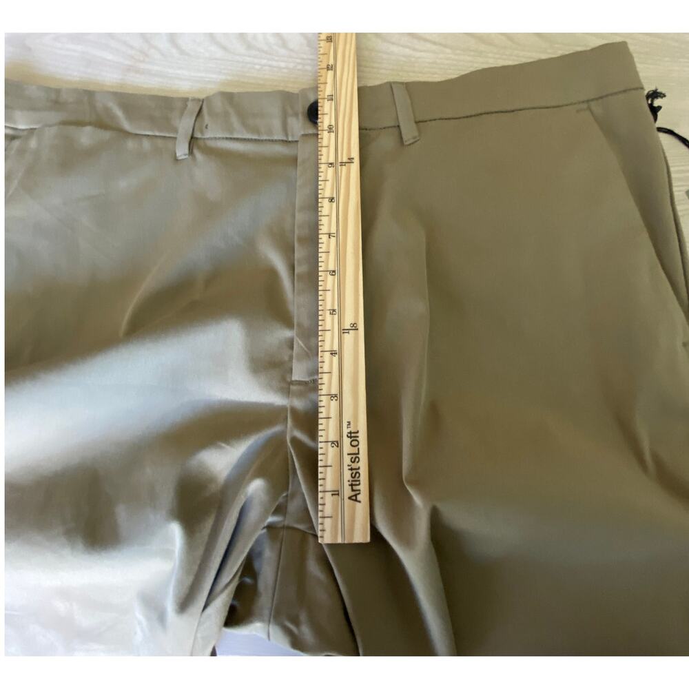 Goodfellow & Co Tech Shorts Men 40 Tan Wrinkle Resistant Stretch Waist Band NWT - Picture 10 of 12